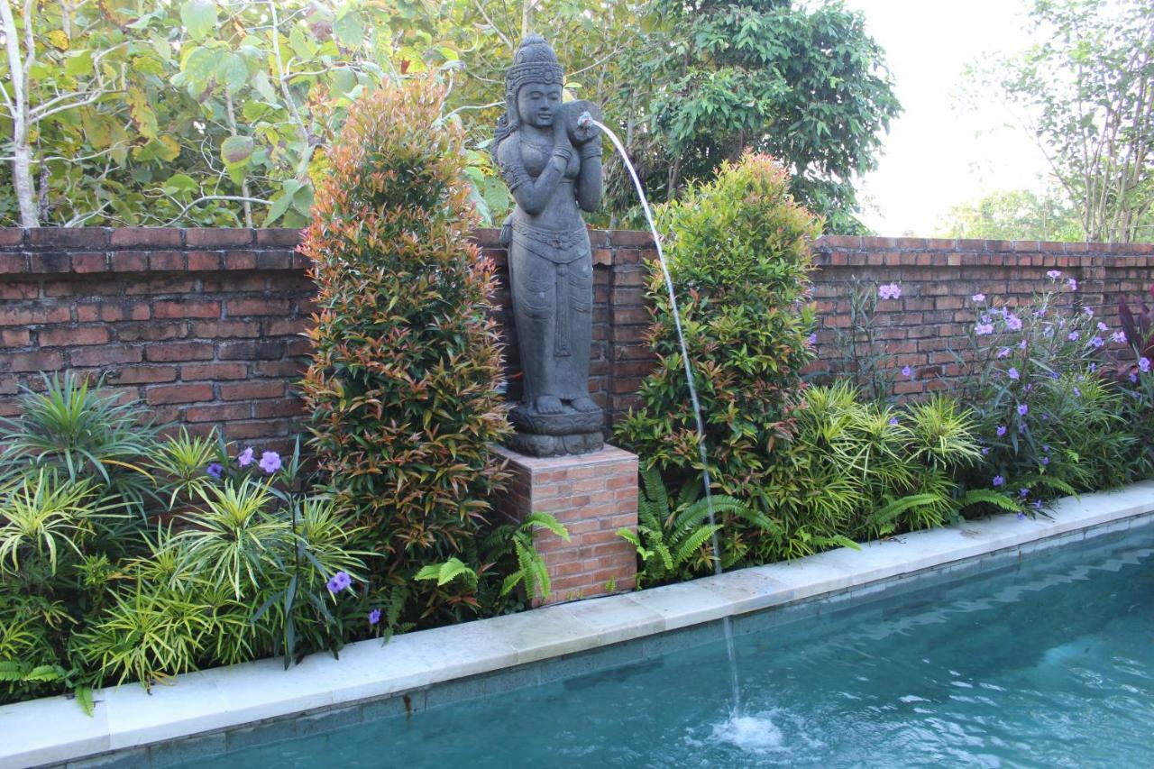 Mayong * Uluwatu